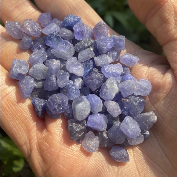 🆕 New Raw Tanzanite Crystal Stud Gemstone Earrings - Picture 5 of 5